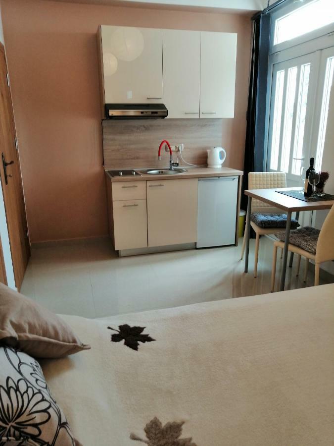 Studio Apartman Irena 2 비엘라 외부 사진