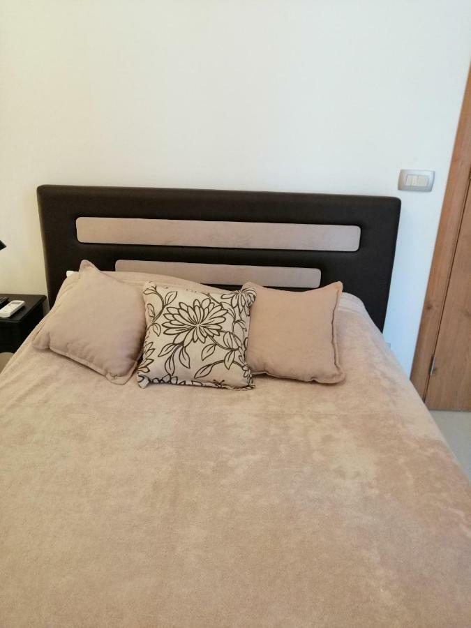 Studio Apartman Irena 2 비엘라 외부 사진