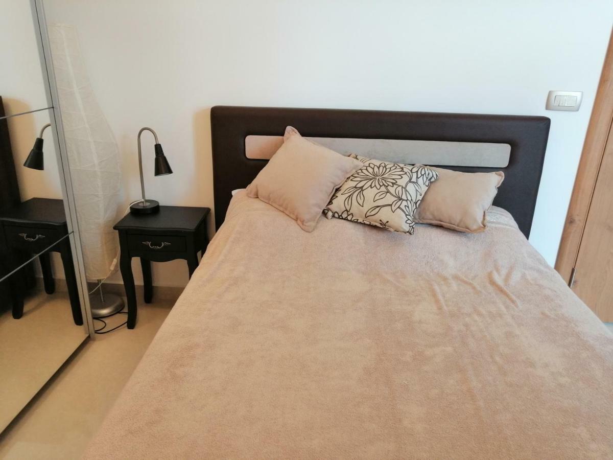 Studio Apartman Irena 2 비엘라 외부 사진
