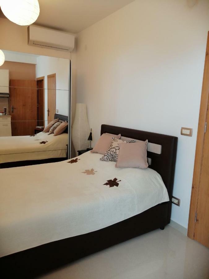 Studio Apartman Irena 2 비엘라 외부 사진