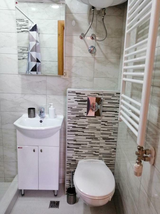 Studio Apartman Irena 2 비엘라 외부 사진